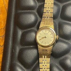 Seiko Gold-Tone Quartz Timepiece